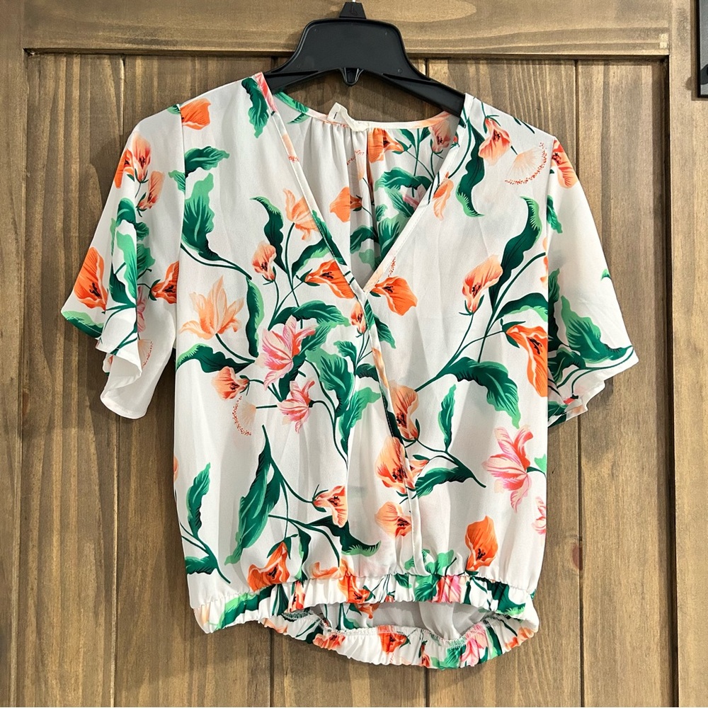 Sienna sky crop floral top